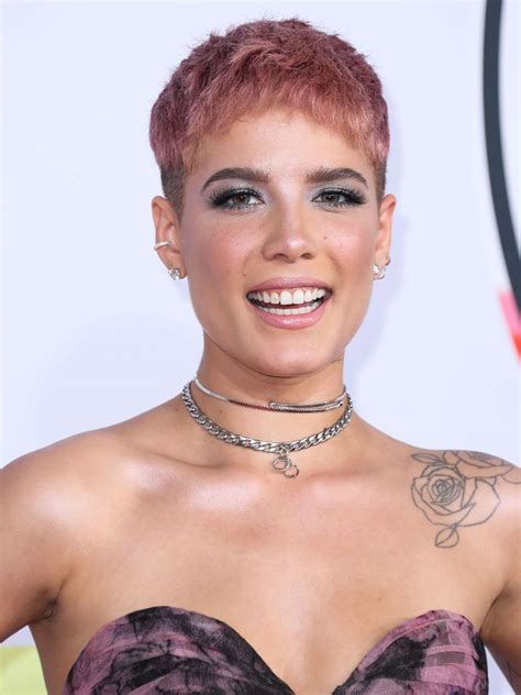 a picture of halsey